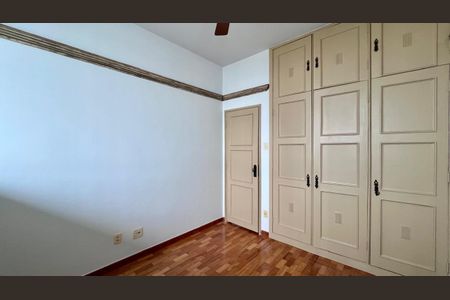 Apartamento para alugar com 180m², 4 quartos e 1 vagaquarto 
