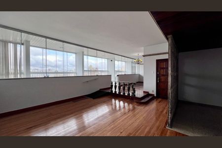 Apartamento para alugar com 180m², 4 quartos e 1 vagasala 