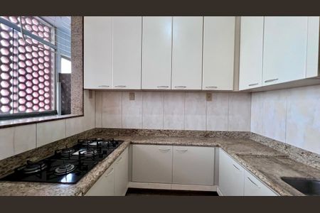 Apartamento para alugar com 180m², 4 quartos e 1 vagacozinha