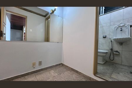 Apartamento para alugar com 180m², 4 quartos e 1 vagabanho