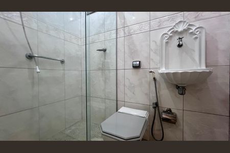 Apartamento para alugar com 180m², 4 quartos e 1 vagabanho