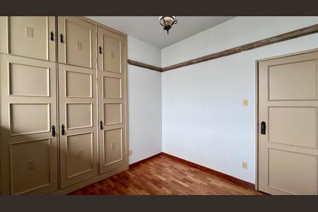 Apartamento para alugar com 180m², 4 quartos e 1 vagaquarto 
