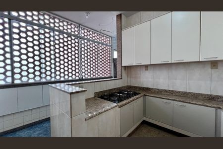 Apartamento para alugar com 180m², 4 quartos e 1 vagacozinha