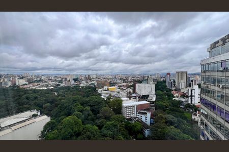 Apartamento para alugar com 180m², 4 quartos e 1 vagavista