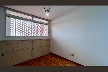 Apartamento para alugar com 180m², 4 quartos e 1 vagaquarto 