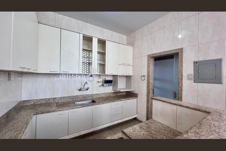 Apartamento para alugar com 180m², 4 quartos e 1 vagacozinha