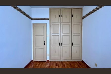 Apartamento para alugar com 180m², 4 quartos e 1 vagaquarto 