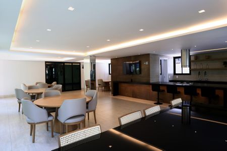 Apartamento para alugar com 65m², 2 quartos e 2 vagasÁrea comum - Salão de festas