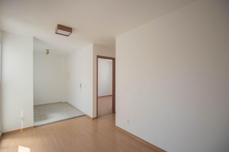 Sala de apartamento para alugar com 2 quartos, 45m² em Barro Vermelho, São Gonçalo