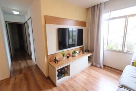 Sala de apartamento para alugar com 2 quartos, 72m² em Jaguaribe, Osasco