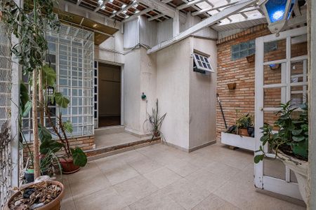 Apartamento à venda com 83m², 2 quartos e sem vaga Apartamento à venda com 83m², 2 quartos e sem vagaÁrea
