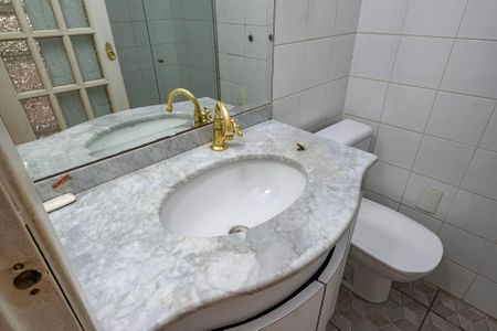 Apartamento à venda com 83m², 2 quartos e sem vaga Apartamento à venda com 83m², 2 quartos e sem vagaBanheiro