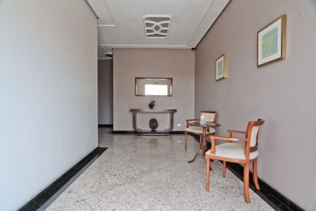 Apartamento à venda com 72m², 3 quartos e 1 vaga Apartamento à venda com 72m², 3 quartos e 1 vagaHall