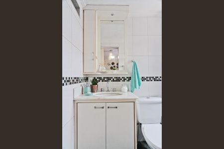 Apartamento à venda com 72m², 3 quartos e 1 vaga Apartamento à venda com 72m², 3 quartos e 1 vagaBanheiro da Suíte