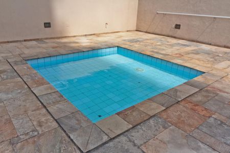 Apartamento à venda com 72m², 3 quartos e 1 vaga Apartamento à venda com 72m², 3 quartos e 1 vagaÁrea comum - Piscina