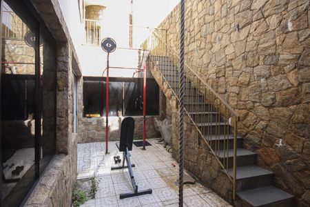 Casa à venda com 310m², 4 quartos e 7 vagasQuintal