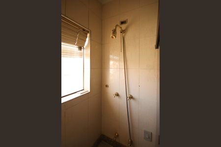 Casa à venda com 310m², 4 quartos e 7 vagasBanheiro da Suíte 4