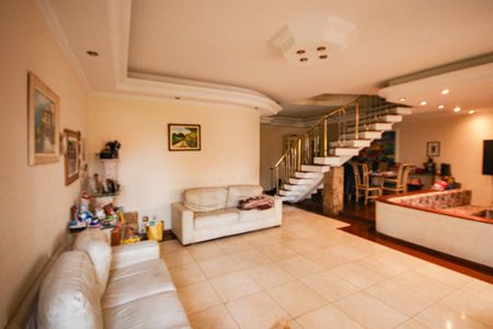 Sala  de casa à venda com 4 quartos, 310m² em Vila Ede, São Paulo