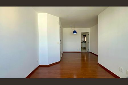 Sala de apartamento para alugar com 3 quartos, 84m² em Pinheiros, São Paulo