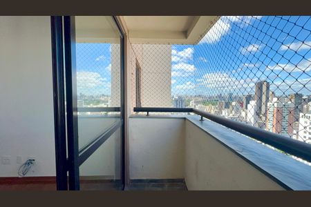 Varanda de apartamento para alugar com 3 quartos, 84m² em Pinheiros, São Paulo