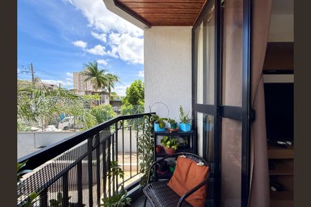 Apartamento à venda com 60m², 2 quartos e 1 vaga Apartamento à venda com 60m², 2 quartos e 1 vagaSacada