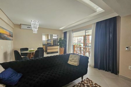 Sala de apartamento para alugar com 3 quartos, 133m² em Balneario Guarujá, Guarujá