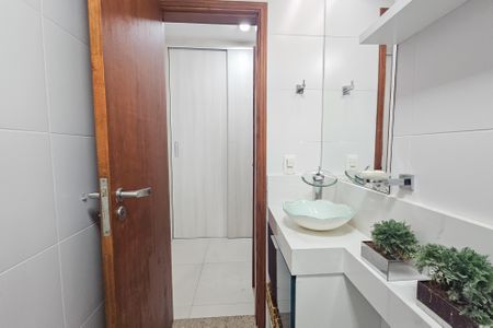 Apartamento para alugar com 133m², 3 quartos e 2 vagas Apartamento para alugar com 133m², 3 quartos e 2 vagasbanheiro da suíte