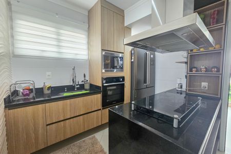 Apartamento para alugar com 133m², 3 quartos e 2 vagas Apartamento para alugar com 133m², 3 quartos e 2 vagascozinha