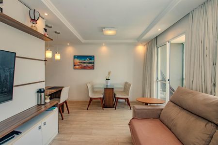 Sala de apartamento para alugar com 3 quartos, 67m² em Humaitá, Porto Alegre