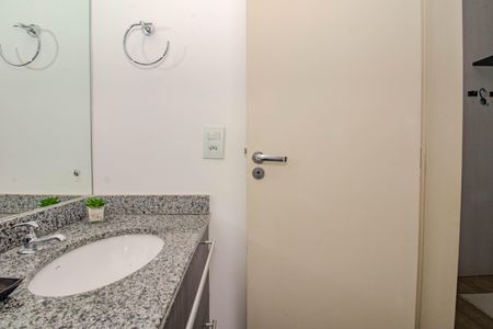 Apartamento para alugar com 67m², 3 quartos e 1 vaga Apartamento para alugar com 67m², 3 quartos e 1 vagaBanheiro da Suíte
