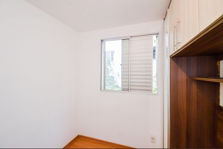 Quarto 2 de apartamento para alugar com 2 quartos, 46m² em Jardim Presidente Dutra, Guarulhos