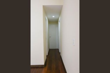 Apartamento à venda com 78m², 3 quartos e 1 vagaCorredor
