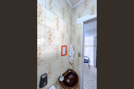 Casa à venda com 240m², 4 quartos e 2 vagasBanheiro de serviço