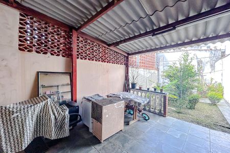 Casa à venda com 240m², 4 quartos e 2 vagasÁrea externa