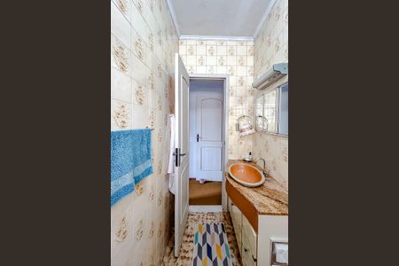 Casa à venda com 240m², 4 quartos e 2 vagasBanheiro da Suíte