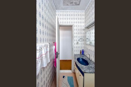 Casa à venda com 240m², 4 quartos e 2 vagasBanheiro