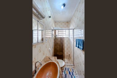 Casa à venda com 240m², 4 quartos e 2 vagasBanheiro da Suíte