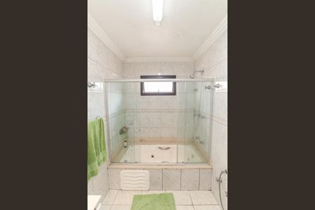 Casa à venda com 376m², 3 quartos e 5 vagasBanheiro da Suíte 3