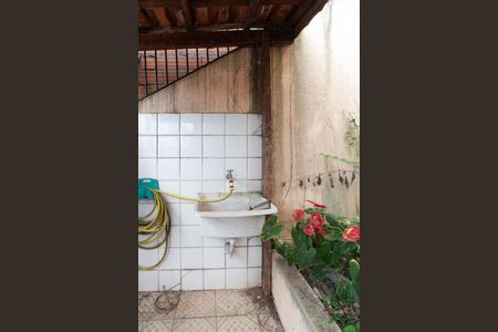 Casa à venda com 376m², 3 quartos e 5 vagasFundos