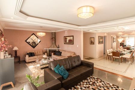 Sala de casa à venda com 3 quartos, 376m² em Tremembé, São Paulo