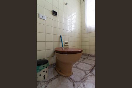 Casa para alugar com 381m², 3 quartos e 3 vagasBanheiro