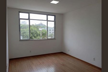 Sala de apartamento para alugar com 2 quartos, 84m² em Olaria, Rio de Janeiro
