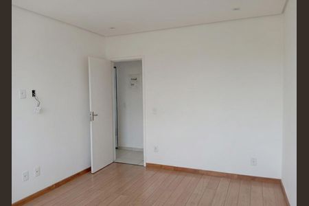 Sala de apartamento para alugar com 2 quartos, 84m² em Olaria, Rio de Janeiro