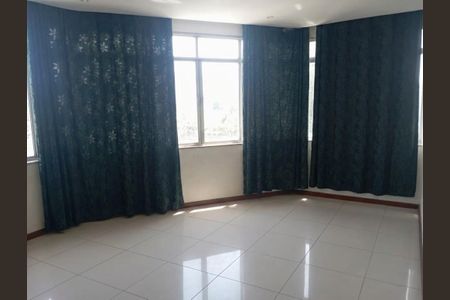 Quarto de apartamento para alugar com 2 quartos, 84m² em Olaria, Rio de Janeiro