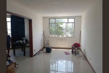 Sala de apartamento para alugar com 2 quartos, 84m² em Olaria, Rio de Janeiro