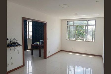 Sala de apartamento para alugar com 2 quartos, 84m² em Olaria, Rio de Janeiro