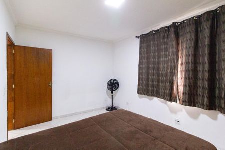 Casa para alugar com 225m², 3 quartos e 2 vagas Casa para alugar com 225m², 3 quartos e 2 vagasSuíte