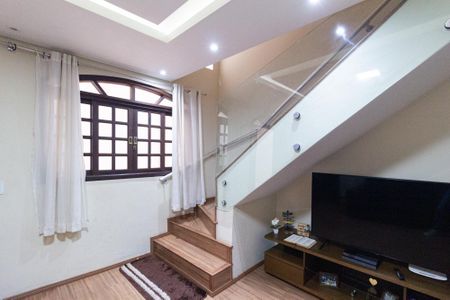 Sala de casa para alugar com 3 quartos, 225m² em Chácara Adriana Aparecida, Carapicuíba