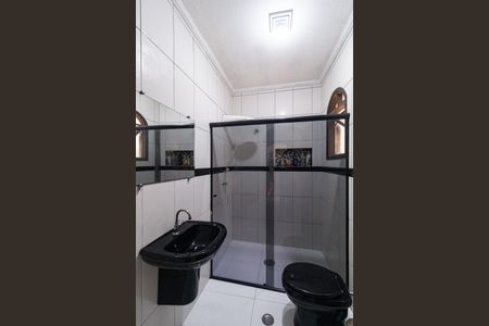 Casa para alugar com 225m², 3 quartos e 2 vagas Casa para alugar com 225m², 3 quartos e 2 vagasBanheiro da suíte