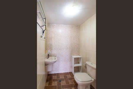 Casa para alugar com 225m², 3 quartos e 2 vagas Casa para alugar com 225m², 3 quartos e 2 vagasBanheiro de serviço